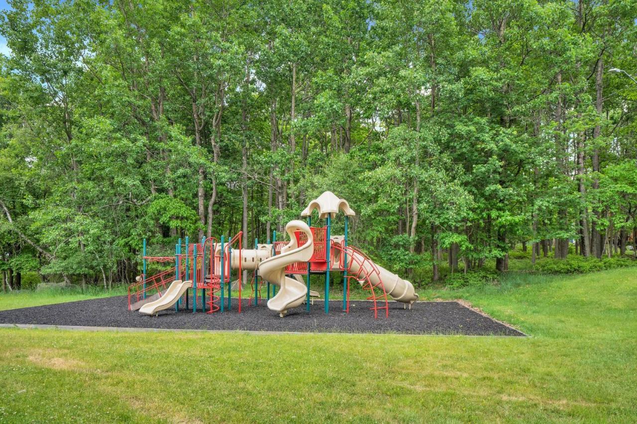 Long Pond The Sage Chalet In Emerald Lakes, Poconos! מראה חיצוני תמונה