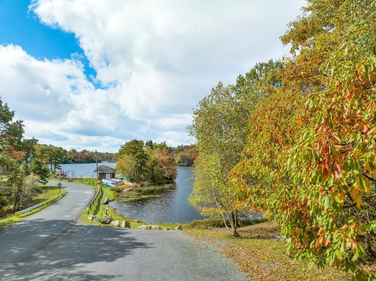 Long Pond The Sage Chalet In Emerald Lakes, Poconos! מראה חיצוני תמונה