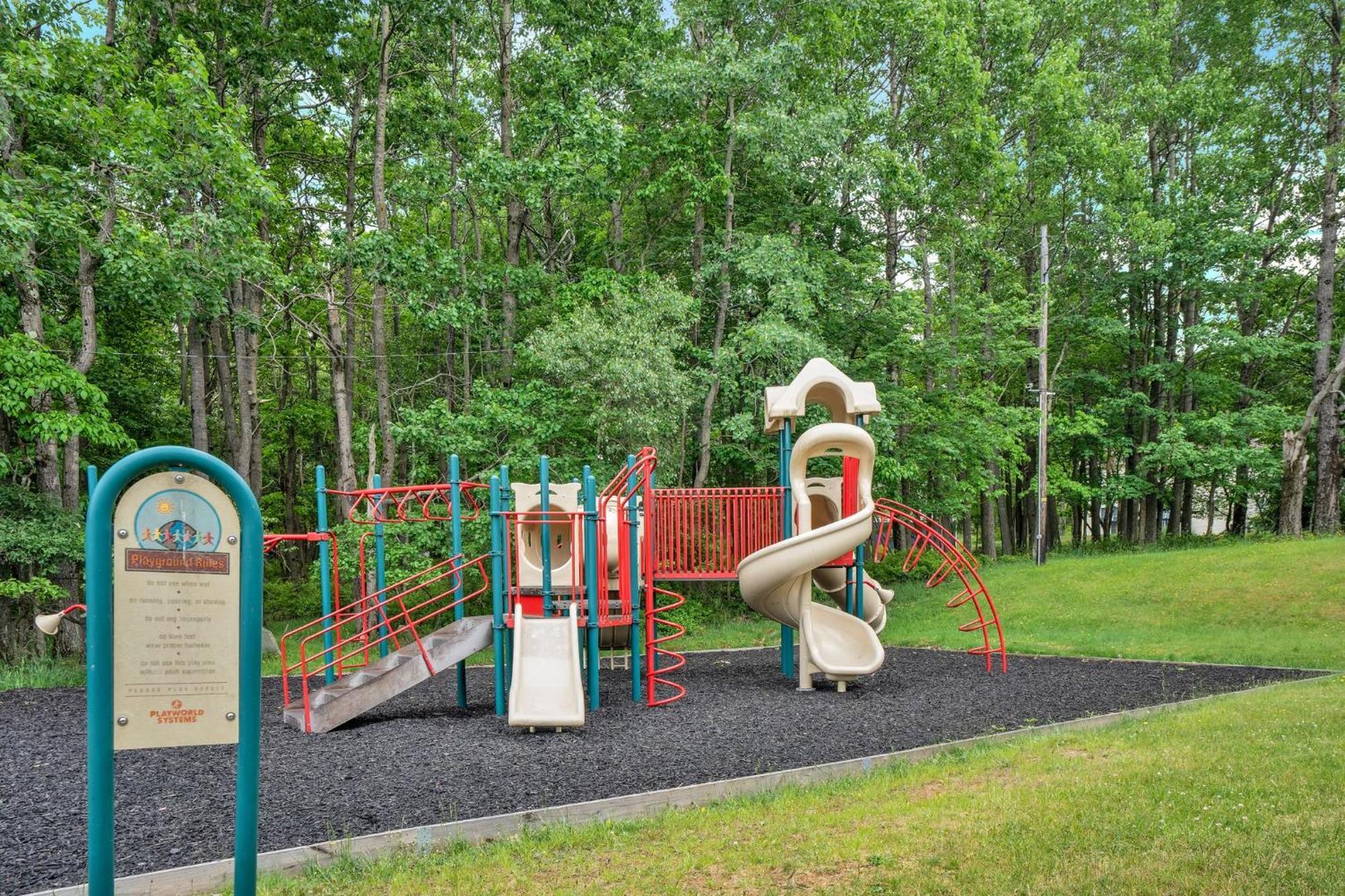 Long Pond The Sage Chalet In Emerald Lakes, Poconos! מראה חיצוני תמונה